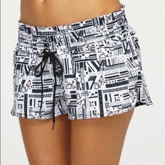 DVF x Roxy bikini top and shorts size L - Picture 6 of 6